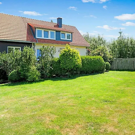 Stylish In With Garden, Cleaning Included *