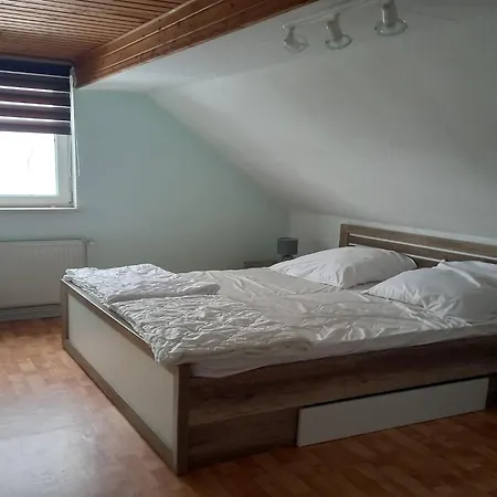 Stylish In With Garden, Cleaning Included